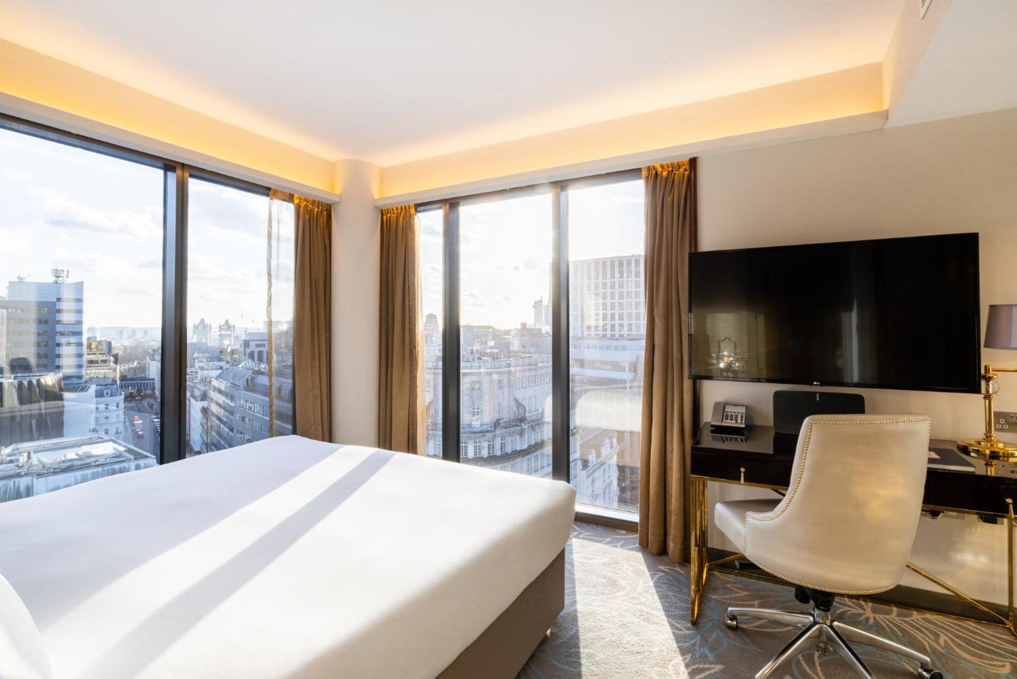Hotel Saint Лондон Экстерьер фото